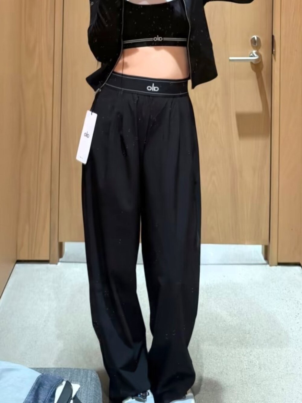 ALO Yoga Black Suit Up Trouser Moving sale!💥Regular 30" Inseam/Relaxed Fit👖